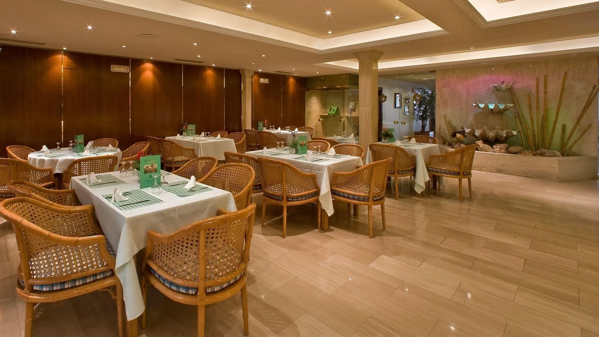 ***  Hotel Lleo Barcelone Espagne